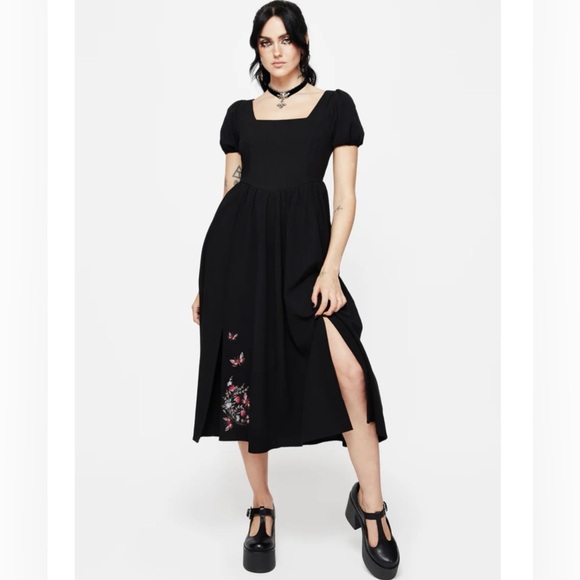 Disturbia Dresses & Skirts - NWT Copia Moth Embroidered Cotton Puff Sleeve Split Skirt Midi Dress size 2